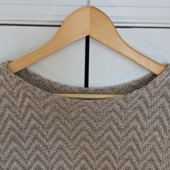Tunic Style Chevron Sweater, M - Picture 4 of 14